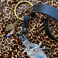 Load image into Gallery viewer, Metal 'O~Ring' Leather Leash