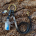 Load image into Gallery viewer, Metal 'O~Ring' Leather Leash