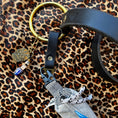 Load image into Gallery viewer, Metal 'O~Ring' Leather Leash
