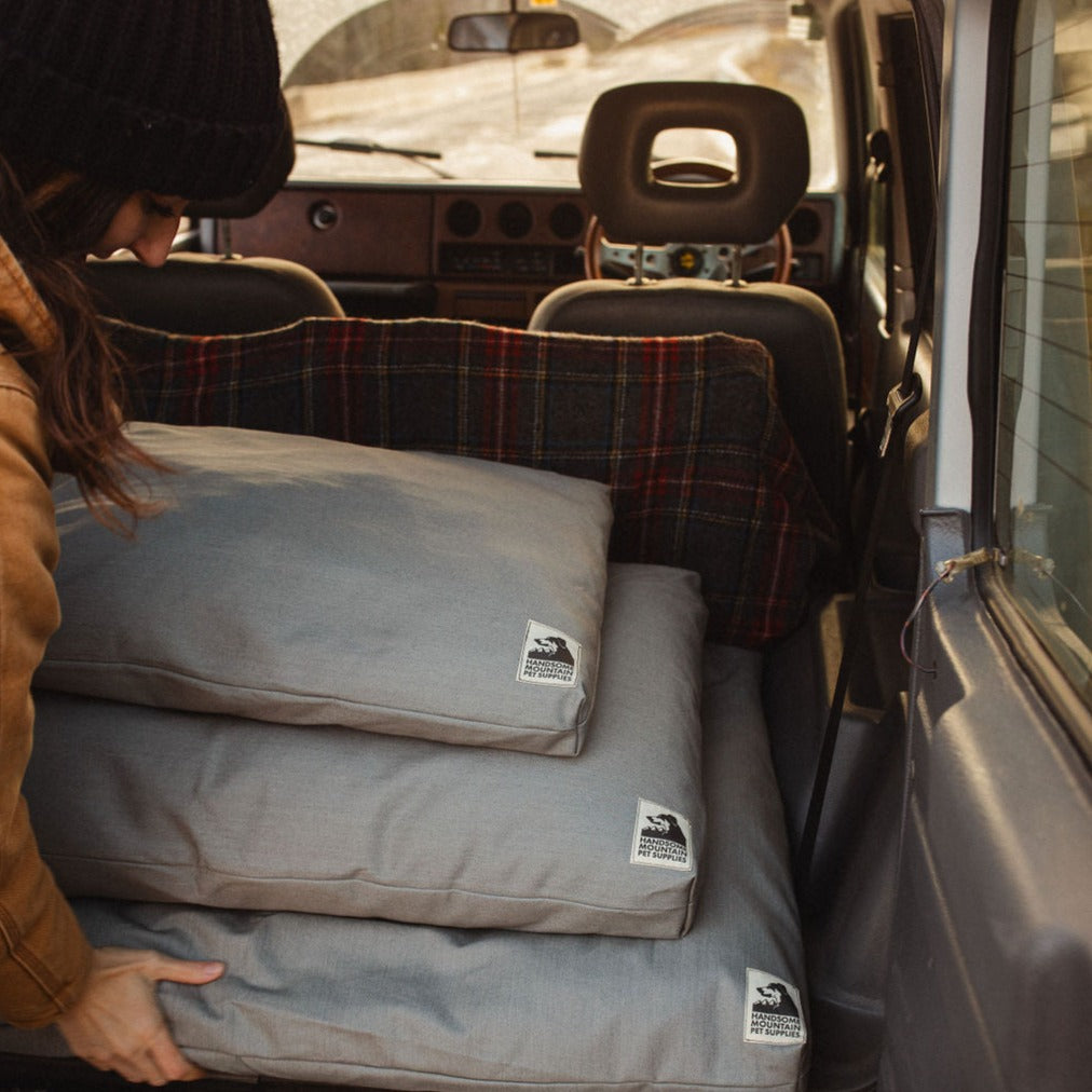 Classic Dog Bed ~ Whippet Grey